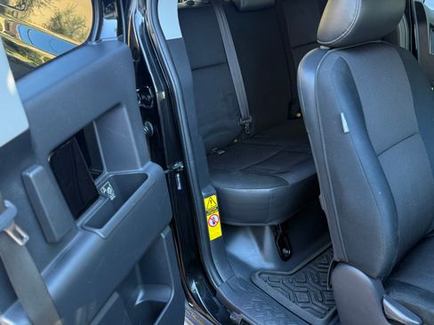 Used 2007 Toyota FJ Cruiser 4WD image 16