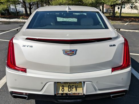 Used 2018 Cadillac XTS Luxury w/ Driver Awareness Package image 8
