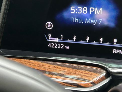Used 2023 Cadillac Escalade ESV Luxury RWD image 17
