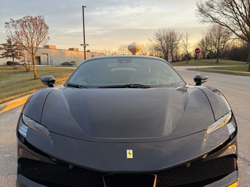 Used 2023 Ferrari SF90 Stradale image 9