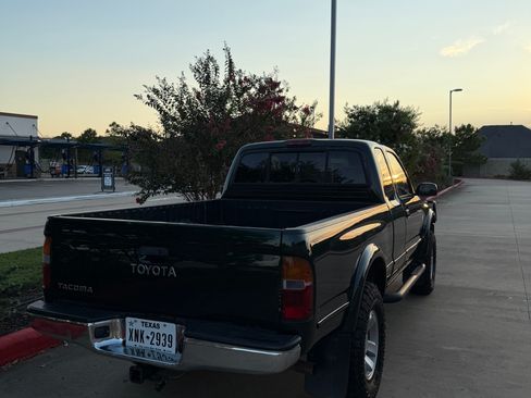 Used 1999 Toyota Tacoma PreRunner RWD image 9