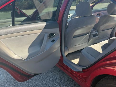 Used 2009 Toyota Camry LE image 11