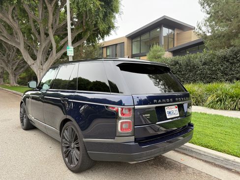 Used 2020 Land Rover Range Rover HSE image 2