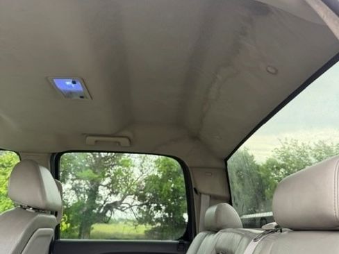 Used 2011 Chevrolet Silverado 2500 LT AWD/4WD image 8