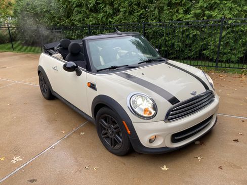 Used 2012 MINI Cooper Convertible image 2