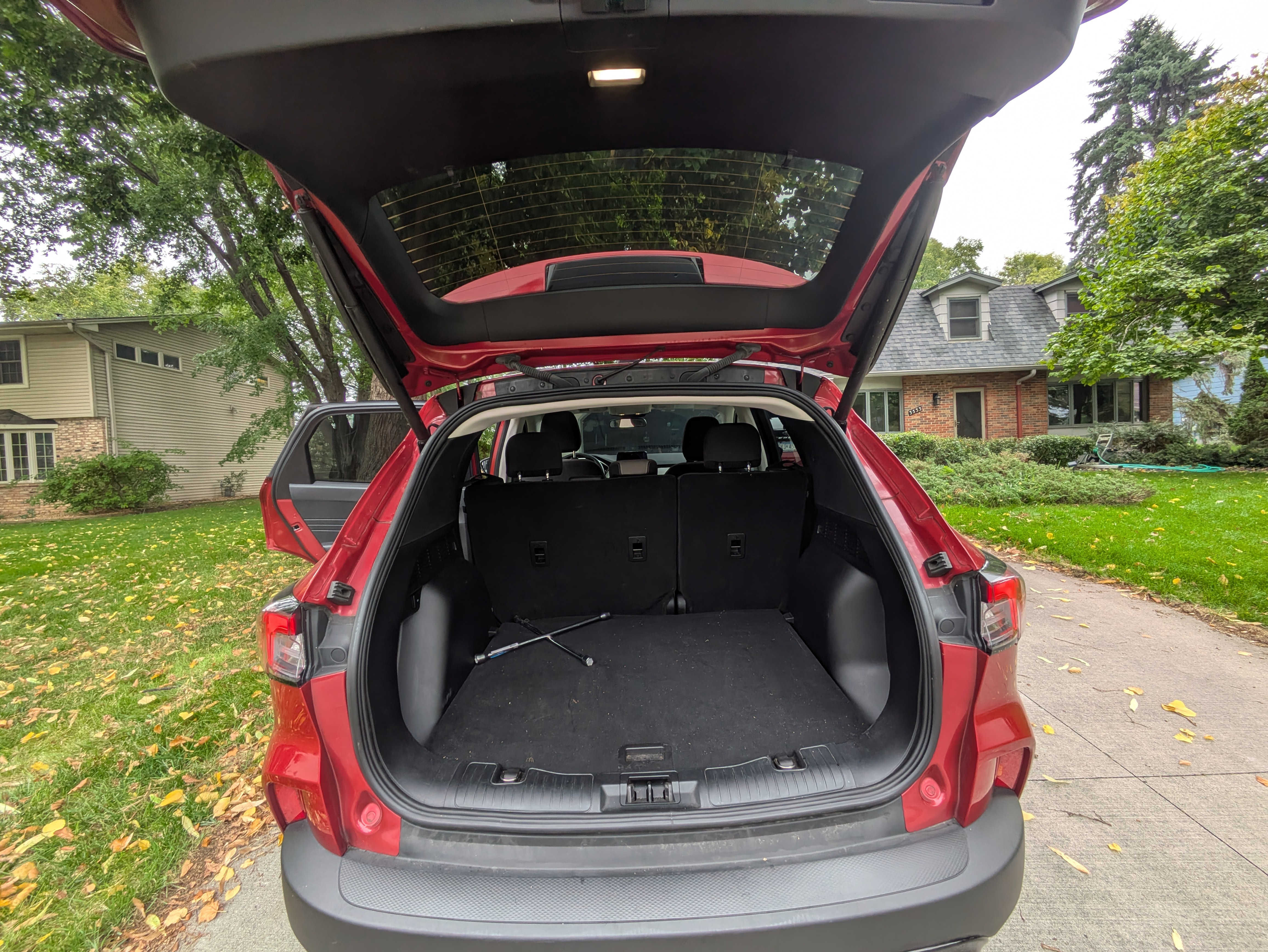 Used 2022 Ford Escape SE w/ SE Sport Appearance Package AWD/4WD image 5