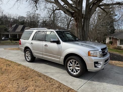 Used 2017 Ford Expedition Limited w/ Equipment Group 301A image 1