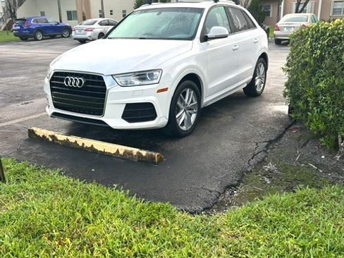 Used 2017 Audi Q3 2.0T Premium w/ Convenience Package FWD image 8