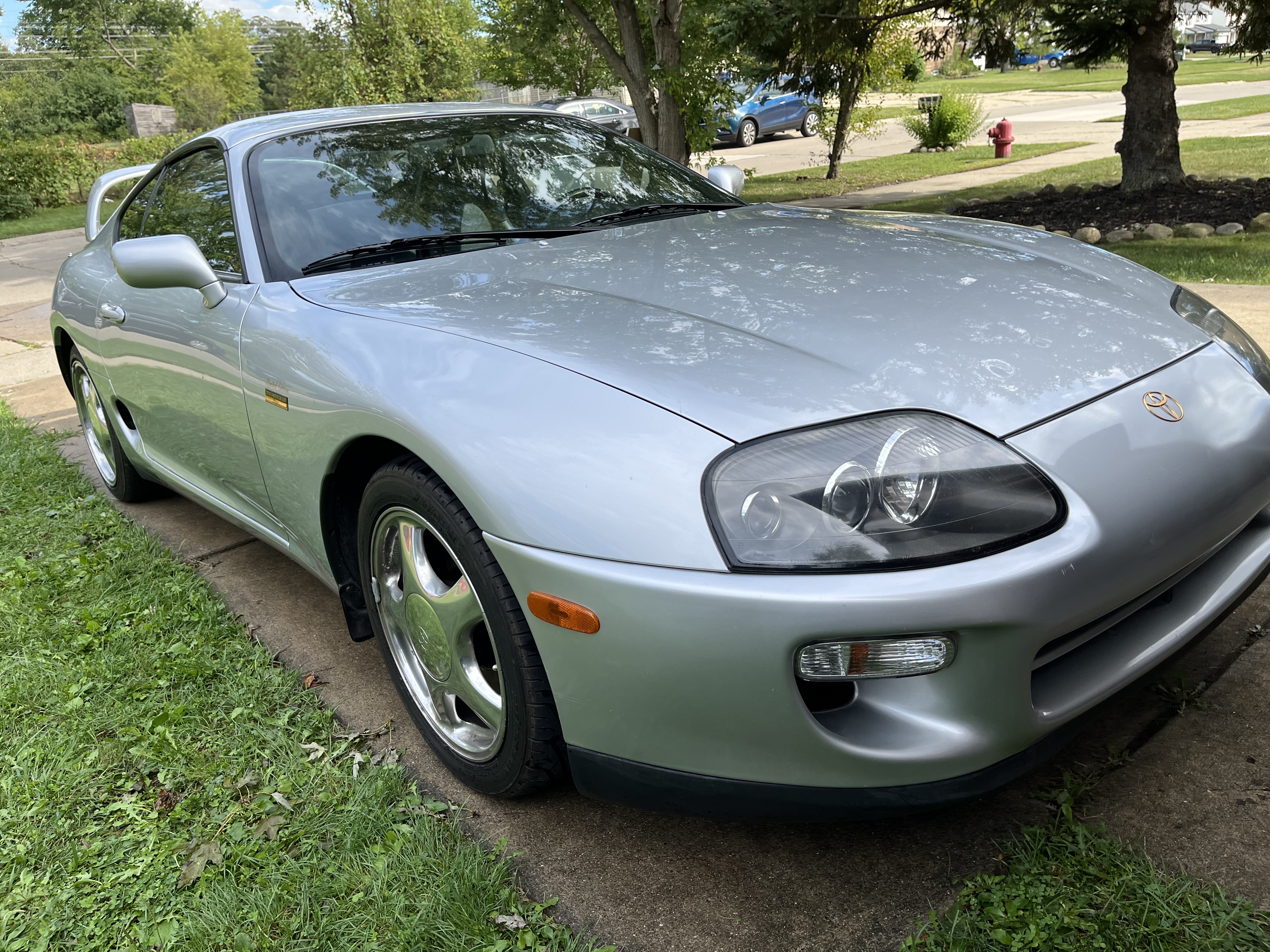 Used 1997 Toyota Supra Turbo w/ Gold Appearance Pkg RWD image 2