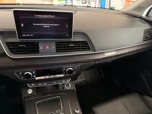 Used 2018 Audi Q5 Prestige w/ Prestige Package image 12