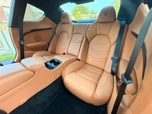 Used 2016 Maserati GranTurismo MC RWD image 19