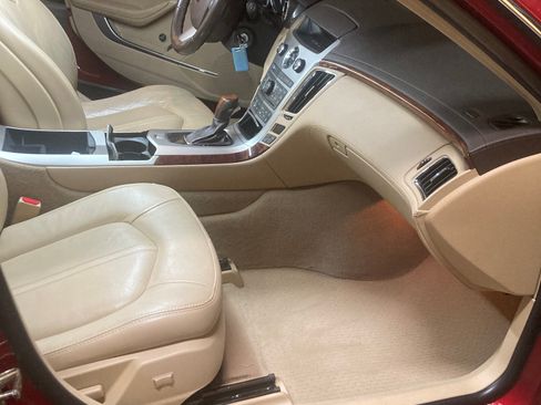 Used 2010 Cadillac CTS Luxury image 11