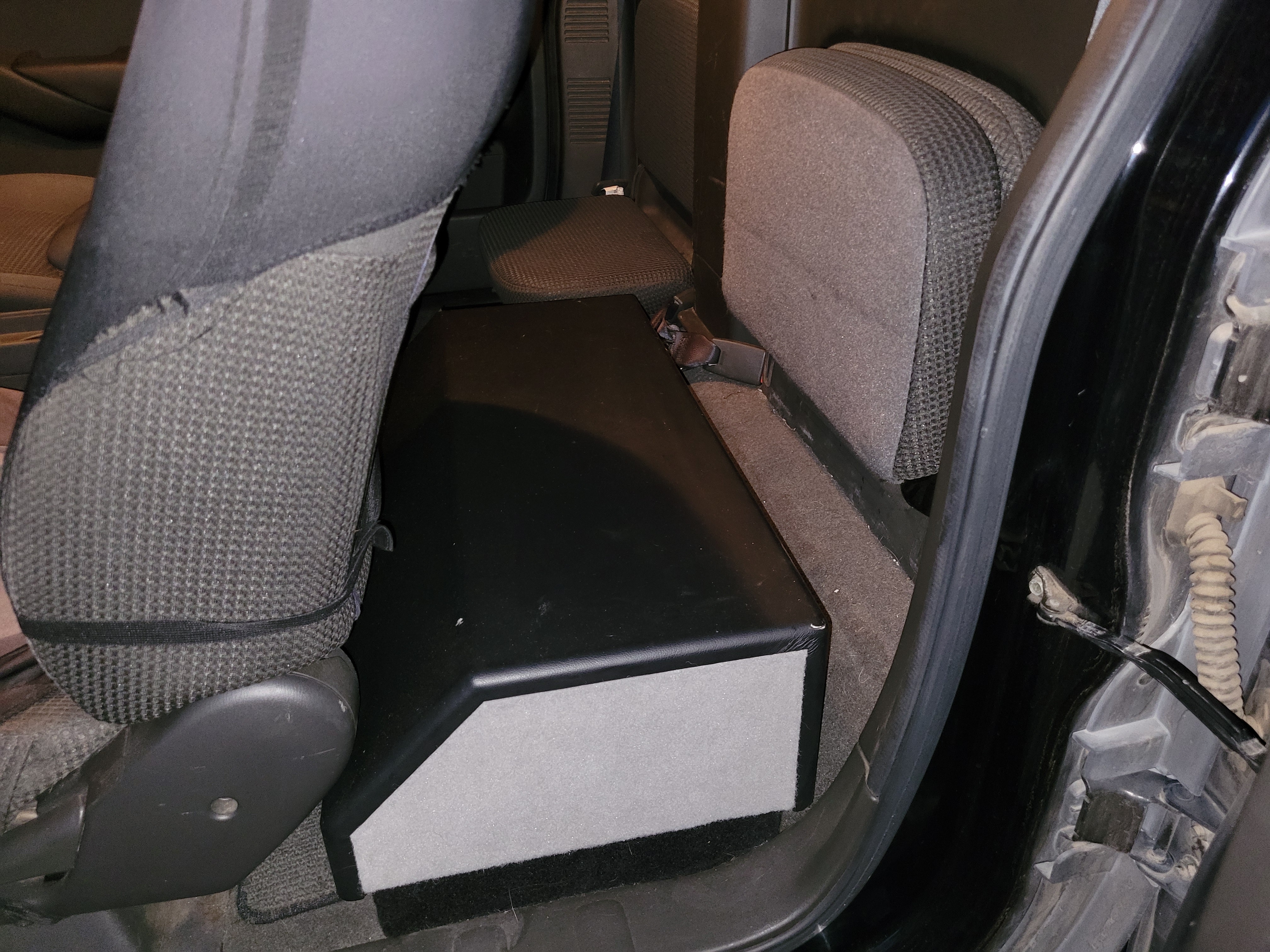 Used 2006 Nissan Frontier NISMO AWD/4WD image 6