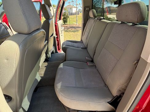 Used 2006 Dodge Ram 2500 Truck SLT image 21