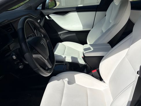 Used 2021 Tesla Model S Long Range Plus image 5