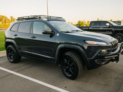 Used 2016 Jeep Cherokee Trailhawk w/ Comfort/Convenience Group