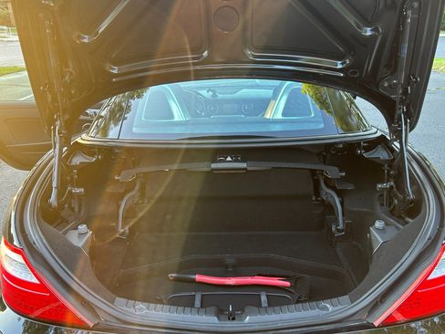 Used 2012 Mercedes-Benz SLK 250 image 17
