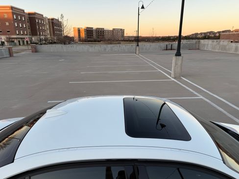 Used 2011 BMW 335i Sedan image 18