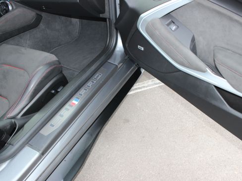 Used 2020 Chevrolet Camaro ZL1 image 21