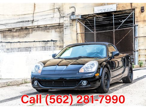 Used 2004 Toyota MR2 Spyder image 4
