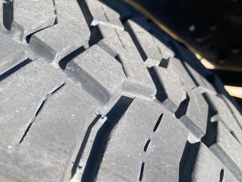 Used 2016 Ford F350 Lariat image 9