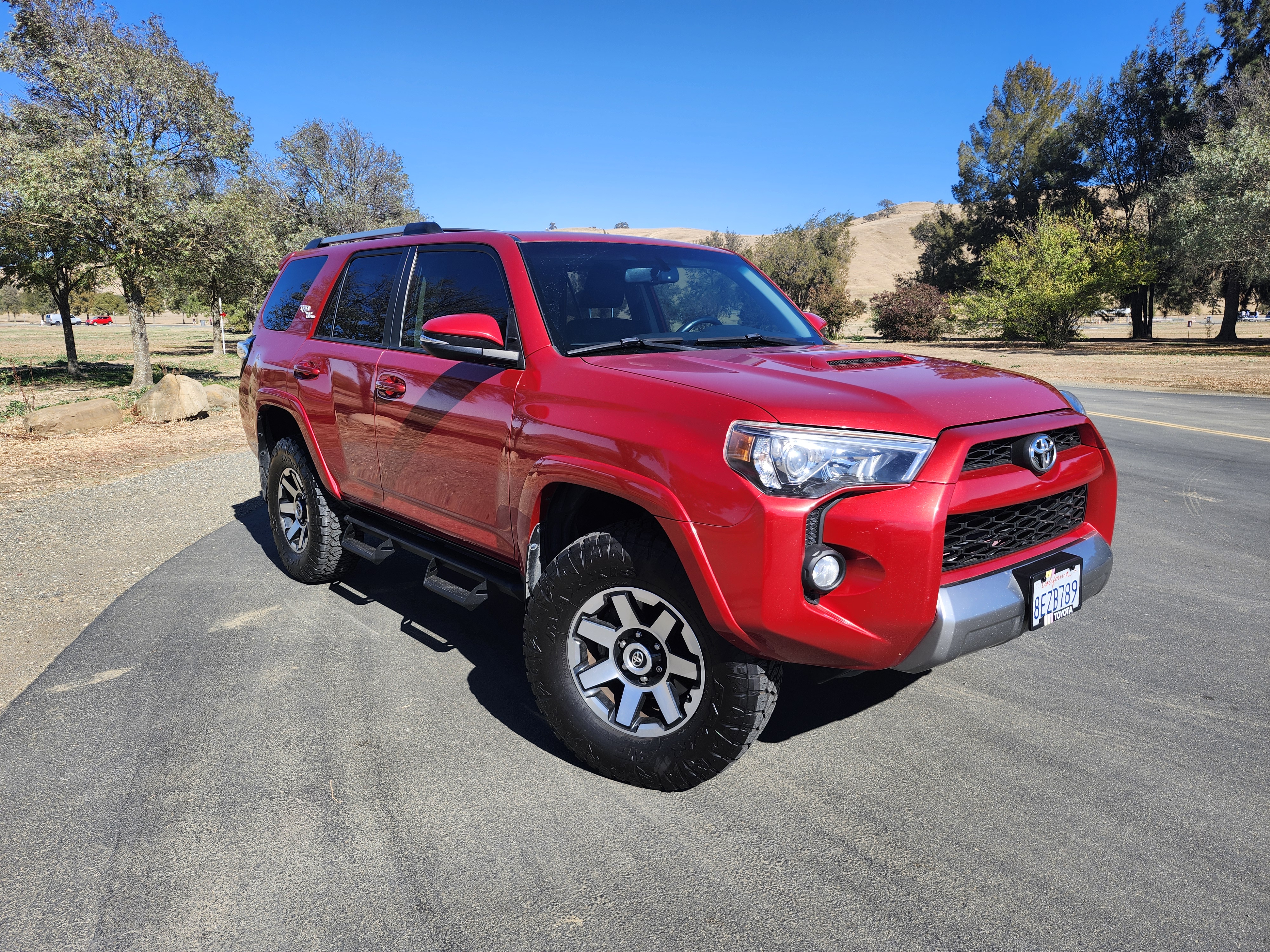 Used 2018 Toyota 4Runner TRD Off-Road Premium AWD/4WD image 1