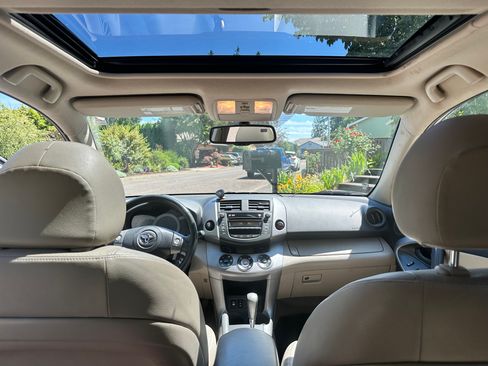 Used 2008 Toyota RAV4 Limited AWD/4WD image 15