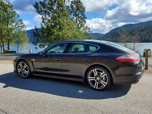 Used 2010 Porsche Panamera 4S image 1