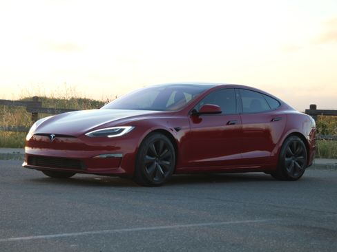 Used 2021 Tesla Model S Plaid image 6