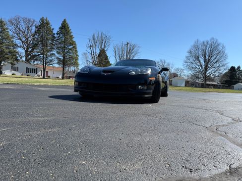 Used 2006 Chevrolet Corvette Z06 w/ Preferred Equipment Group RWD image 18