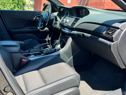 Used 2016 Honda Accord Sport image 16