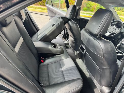 Used 2014 Toyota Camry SE FWD image 8