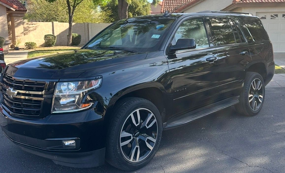Used 2019 Chevrolet Tahoe Premier w/ RST 6.2L Performance Edition RWD image 1