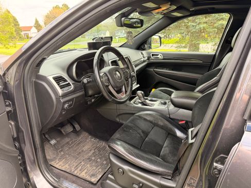 Used 2017 Jeep Grand Cherokee Trailhawk AWD/4WD image 11