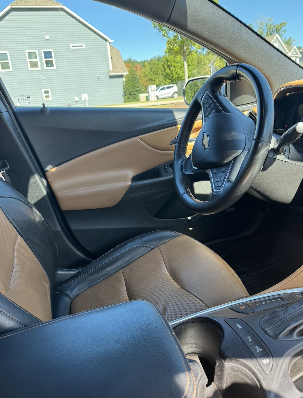 Used 2018 Chevrolet Volt Premier w/ Driver Confidence Package FWD image 10