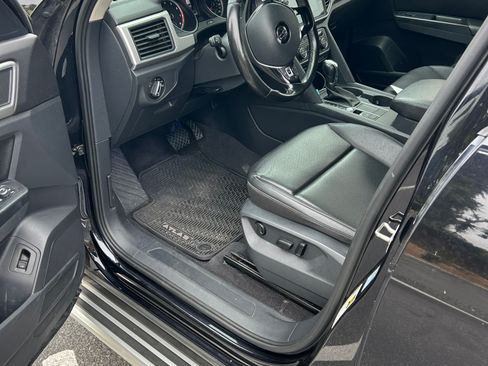 Used 2018 Volkswagen Atlas SE FWD image 4
