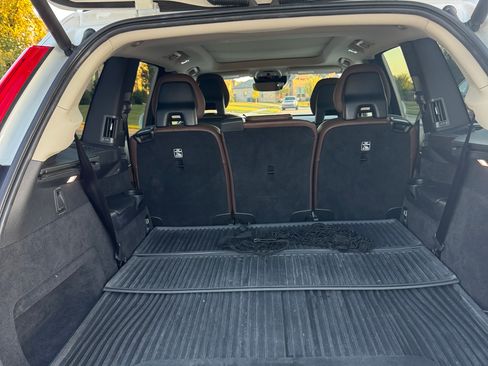 Used 2020 Volvo XC90 T6 Momentum image 19