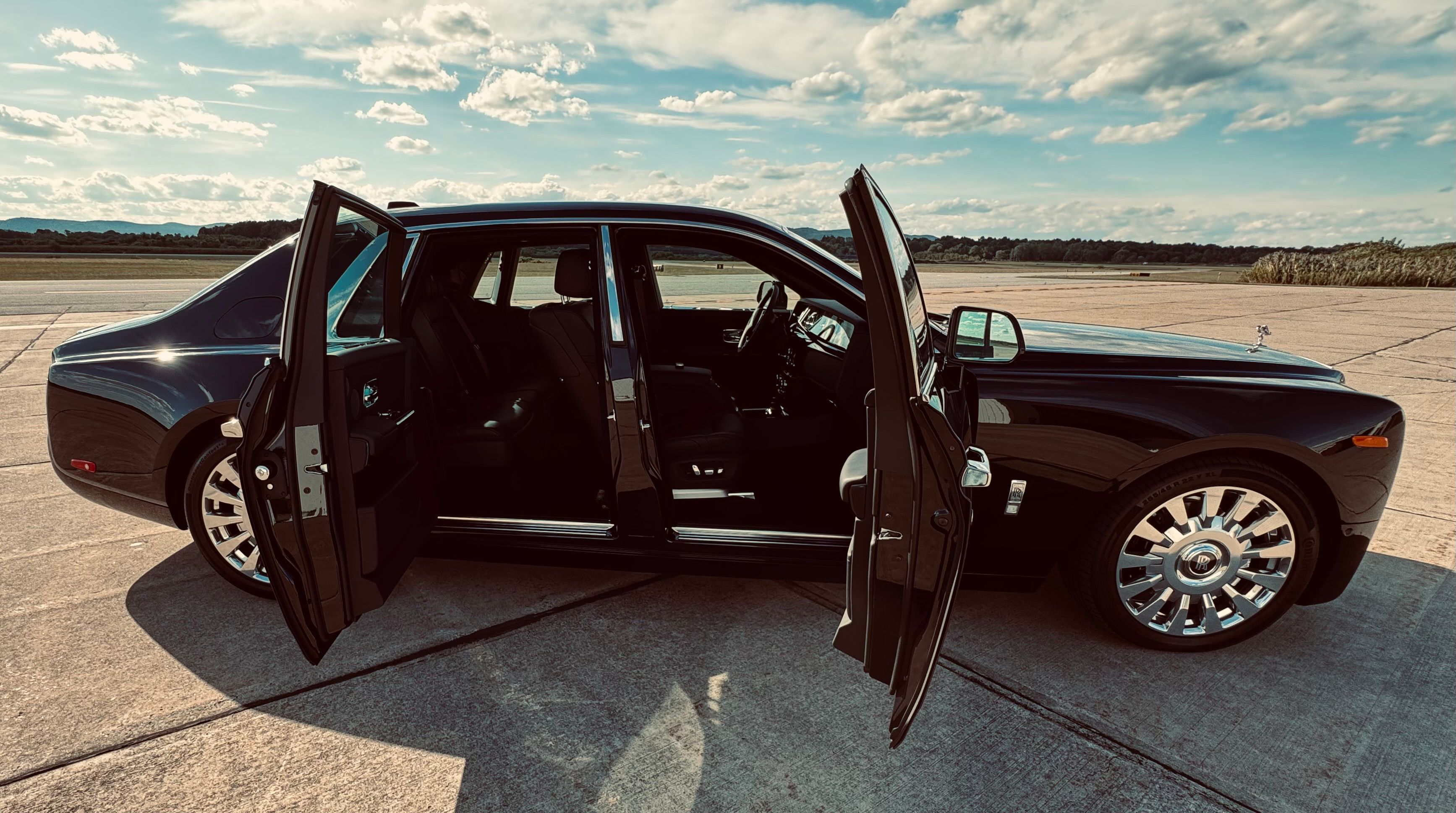 Used 2022 Rolls-Royce Phantom Sedan w/ The Phantom Package RWD image 15