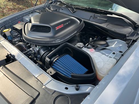 Used 2022 Dodge Challenger R/T Scat Pack RWD image 8