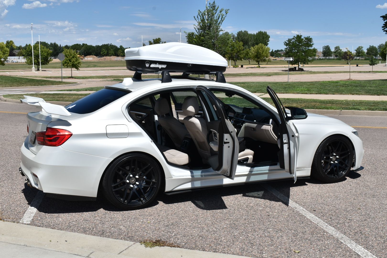 Used 2017 BMW 330i Sedan RWD image 23