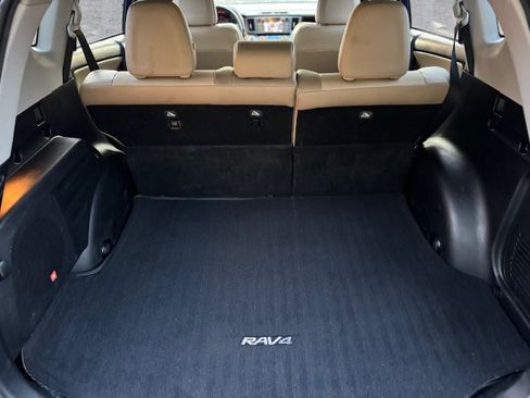 Used 2014 Toyota RAV4 Limited w/ Technology Package image 19