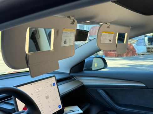Used 2023 Tesla Model 3 Standard Range RWD image 11
