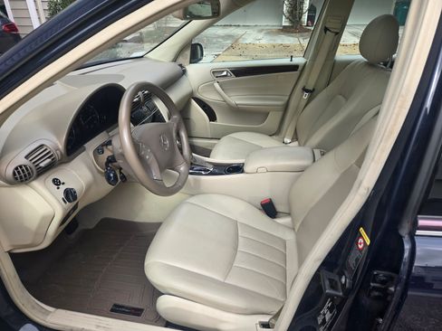 Used 2005 Mercedes-Benz C 240 Wagon image 14