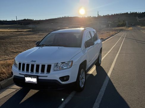 Used 2011 Jeep Compass Latitude w/ Sun/Sound Group image 1