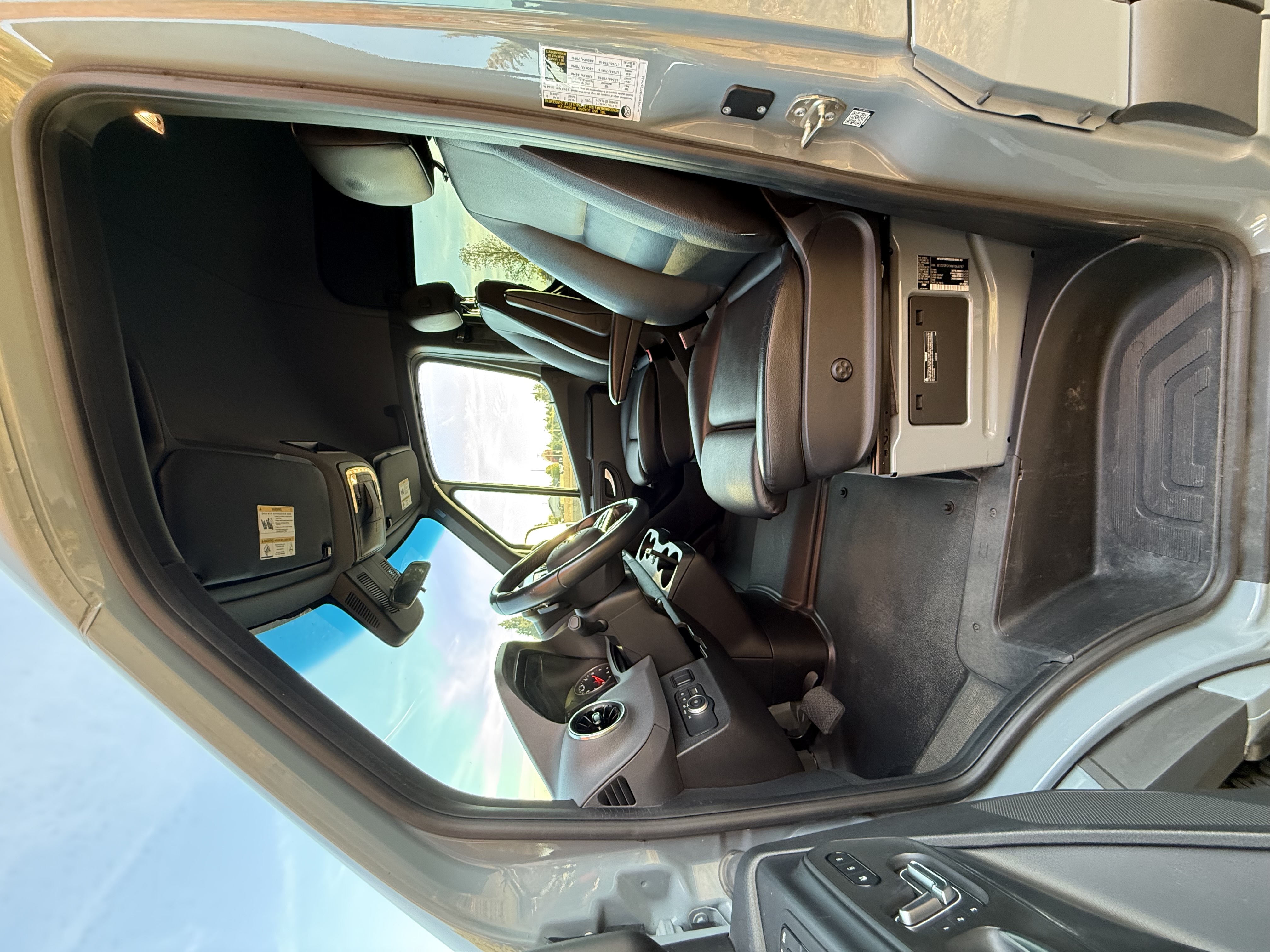 Used 2021 Mercedes-Benz Sprinter 1500 image 13