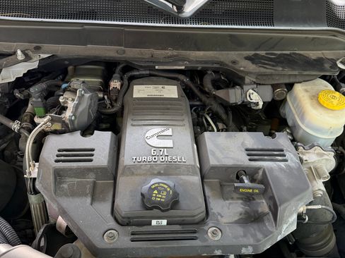 Used 2021 RAM 3500 Big Horn w/ Night Edition AWD/4WD image 5