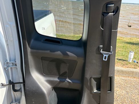 Used 2019 Toyota Tacoma SR5 w/ SR5 Appearance Package (SM) RWD image 11