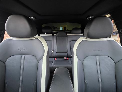 Used 2025 Kia K5 GT-Line w/ GT-Line Premium Package image 8