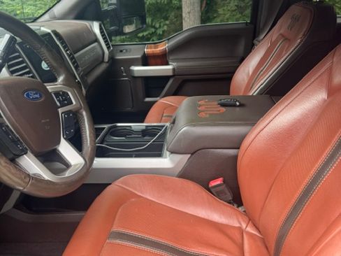 Used 2019 Ford F350 King Ranch w/ King Ranch Ultimate Package AWD/4WD image 4