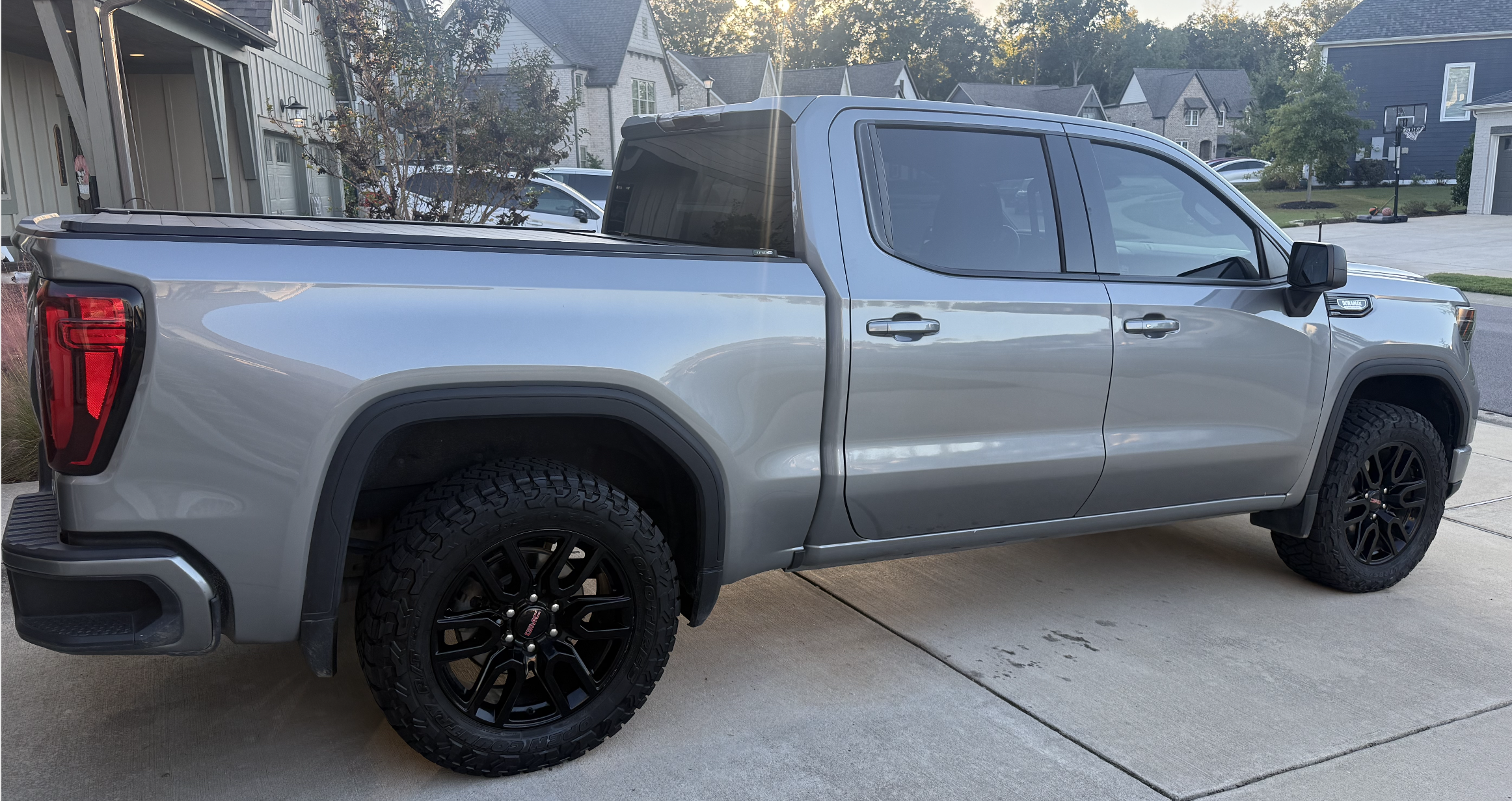 Used 2024 GMC Sierra 1500 Elevation AWD/4WD image 4